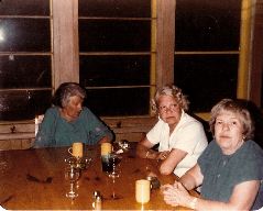 Mary, ?, Mildred, Juky 1979