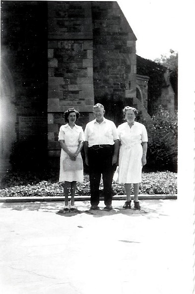 Mildred, Oliver, Pappy, Forest Lawn, July 1946