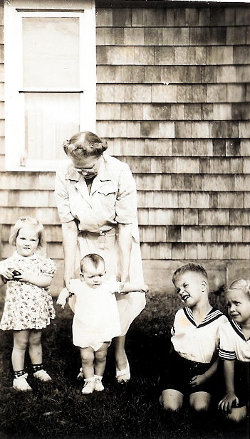 Pat, Cathy, Grandma Agans