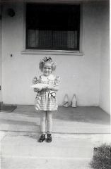Pat with Valentines, Feb 13, 1948